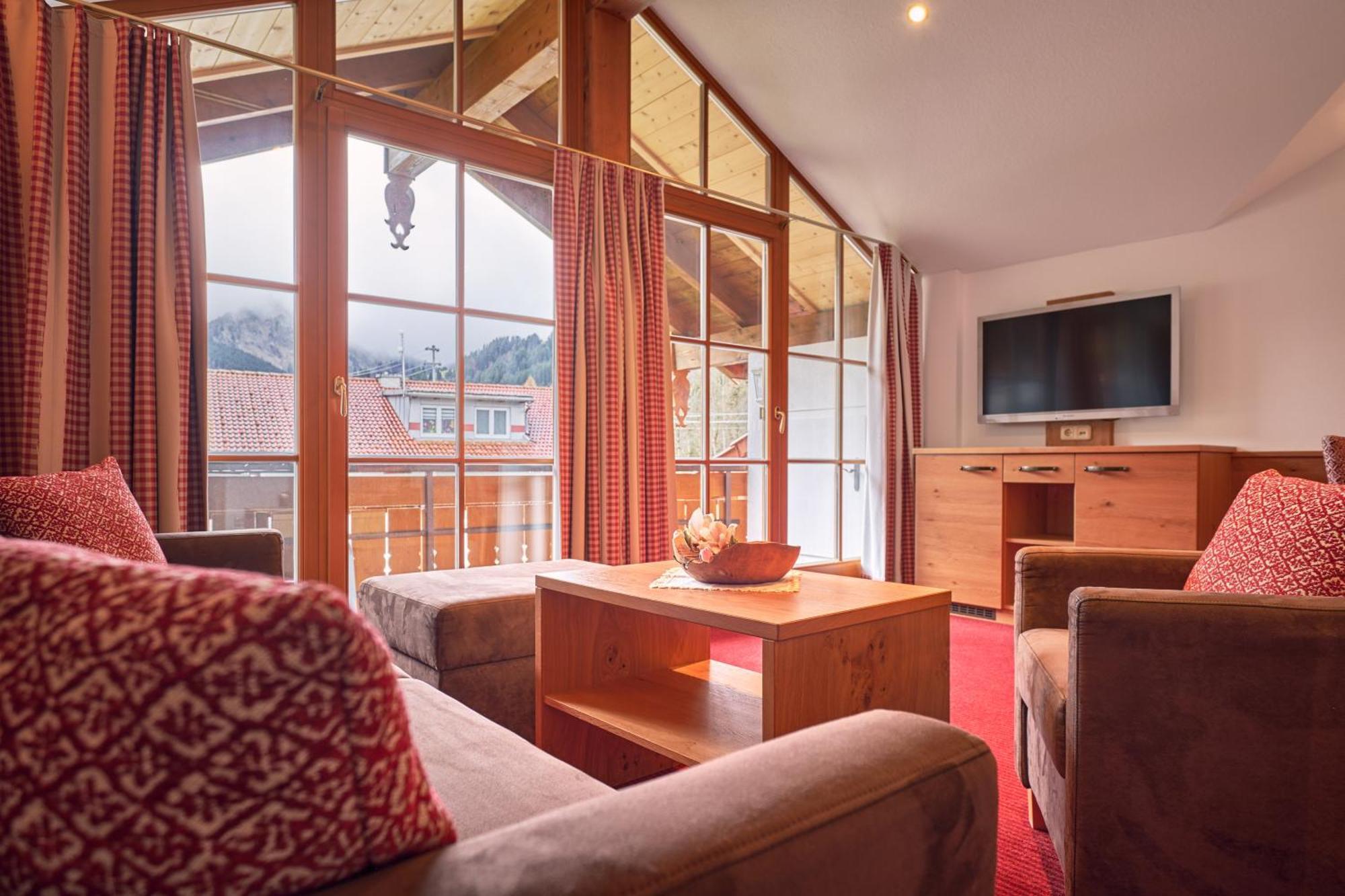 Landhotel Berghof Bad Hindelang Exteriör bild