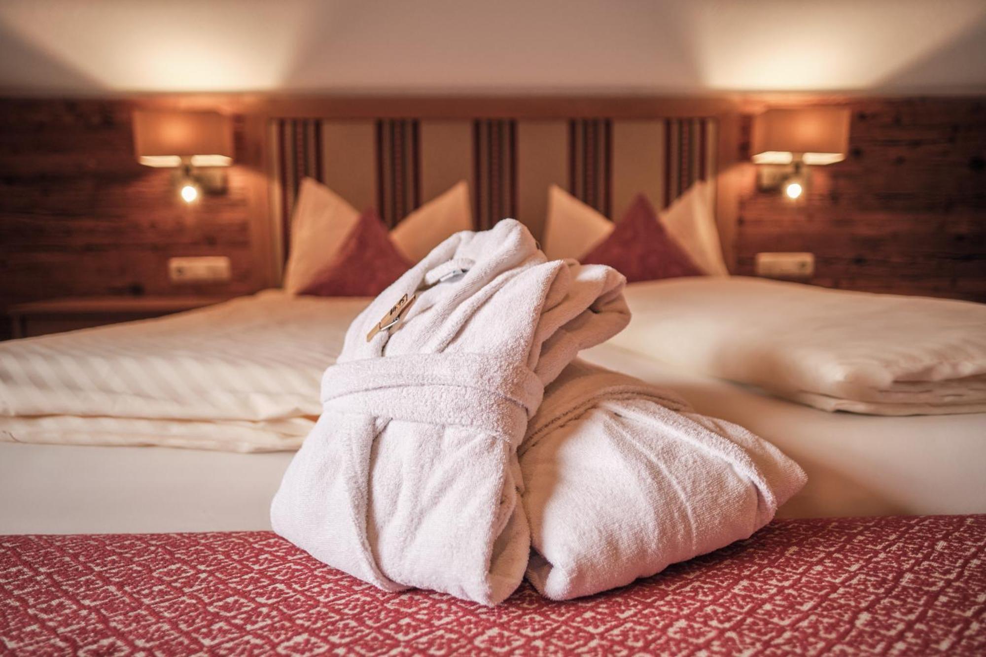 Landhotel Berghof Bad Hindelang Exteriör bild
